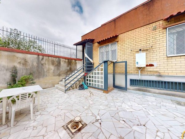 casa indipendente in vendita ad Arzano