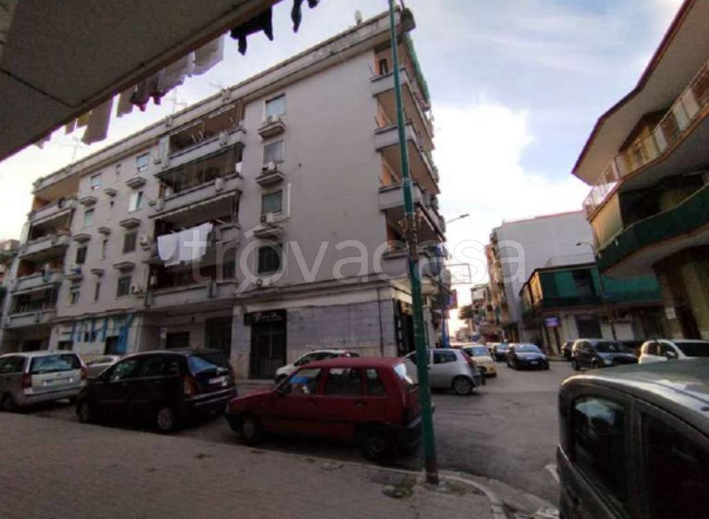 negozio in vendita ad Arzano