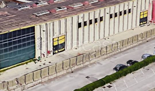 locale commerciale in vendita ad Arzano