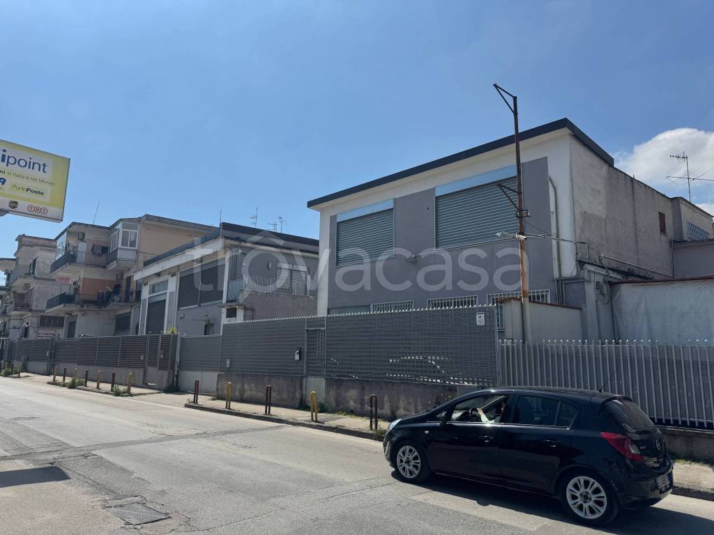 capannone in vendita ad Arzano