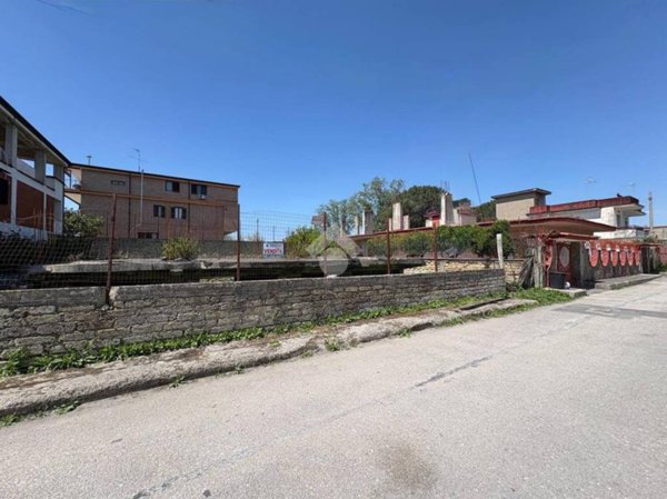 casa indipendente in vendita ad Arzano