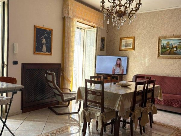 casa indipendente in vendita ad Arzano