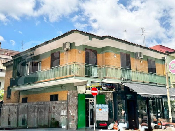 casa indipendente in vendita ad Arzano