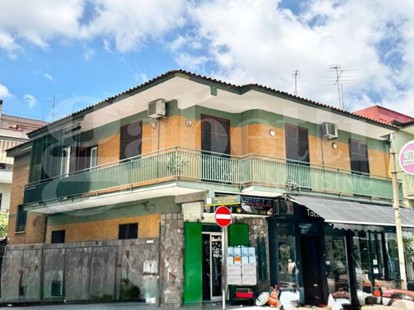 casa indipendente in vendita ad Arzano