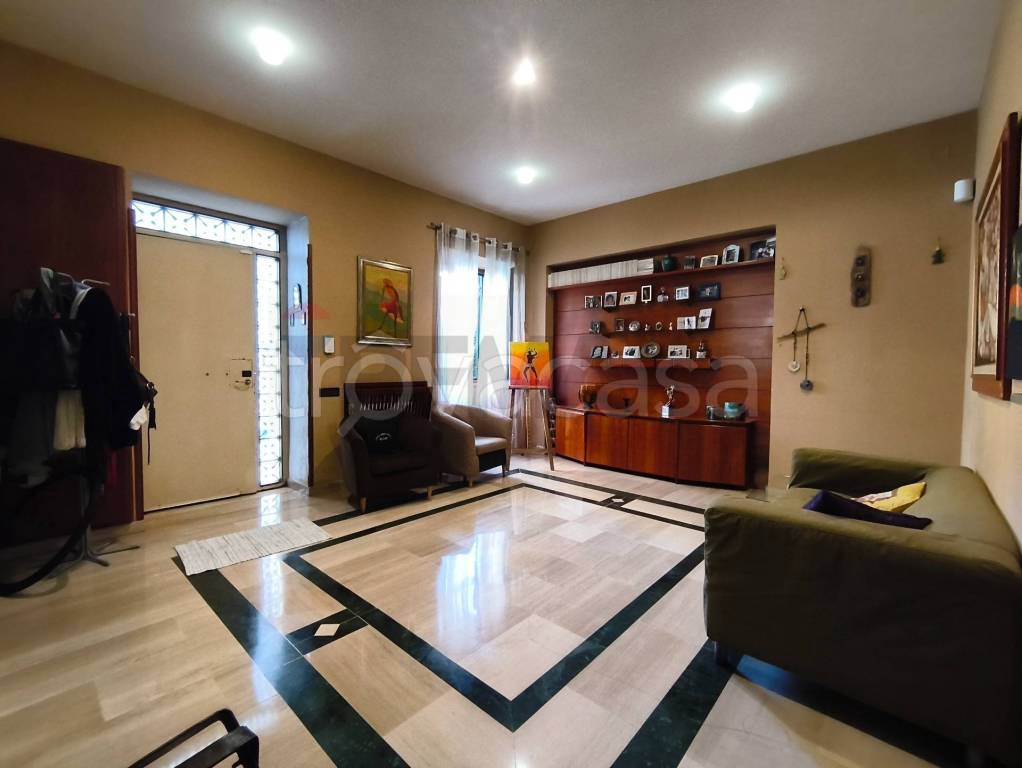 casa indipendente in vendita ad Arzano