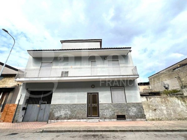 appartamento in vendita ad Arzano