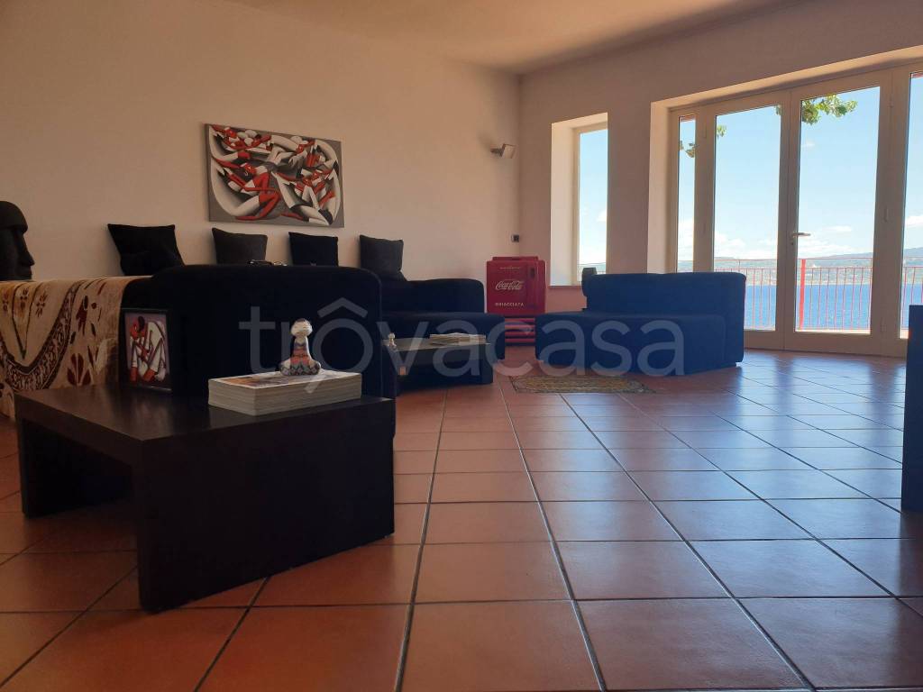 appartamento in vendita a Bacoli in zona Miseno