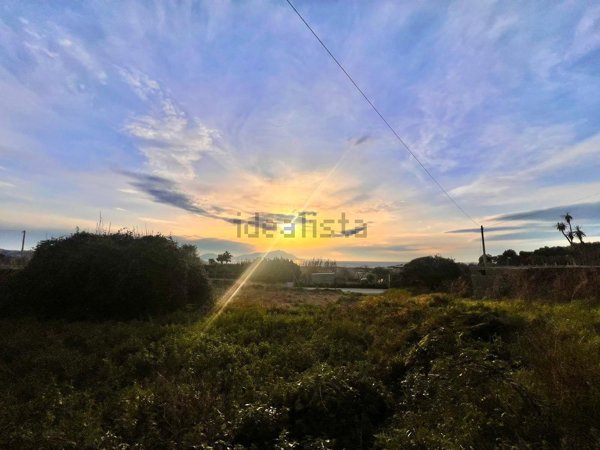 rudere in vendita a Bacoli in zona Scalandrone