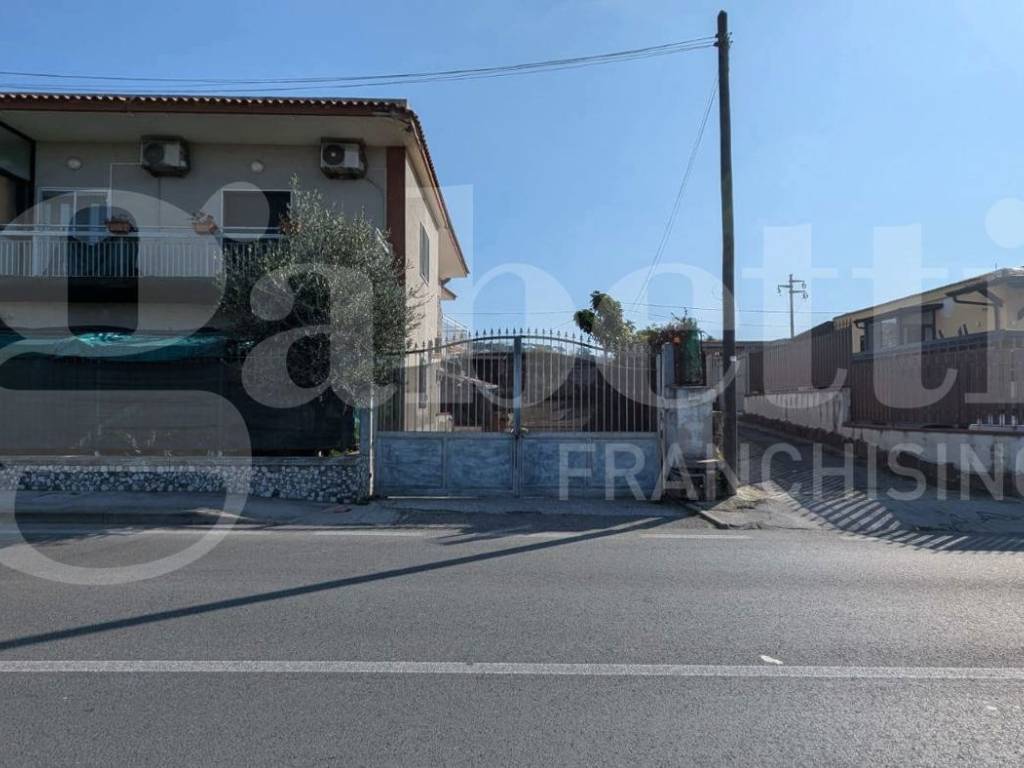 appartamento in vendita a Bacoli in zona Fusaro