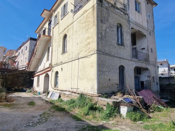 appartamento in vendita a Bacoli in zona Fusaro