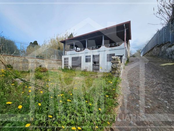 negozio in vendita a Bacoli