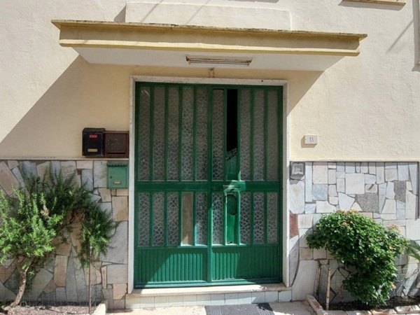 appartamento in vendita a Bacoli in zona Fusaro