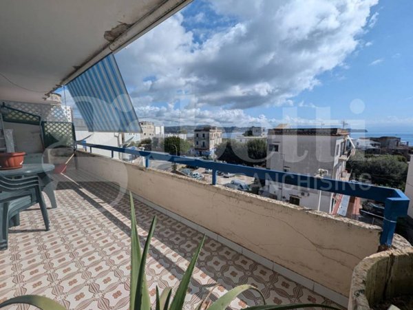 appartamento in vendita a Bacoli in zona Baia