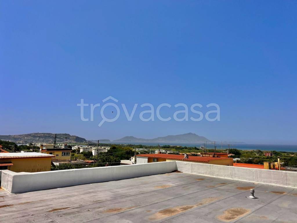 appartamento in vendita a Bacoli in zona Cuma