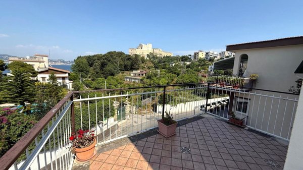 appartamento in vendita a Bacoli in zona Baia