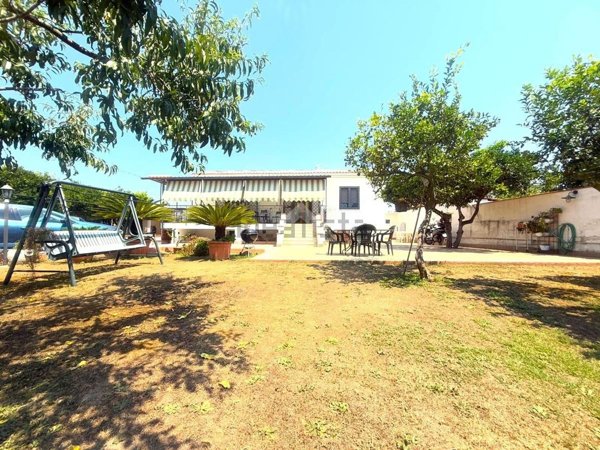 appartamento in vendita a Bacoli in zona Cuma