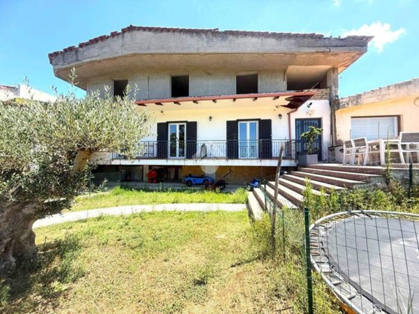 appartamento in vendita a Bacoli in zona Cuma