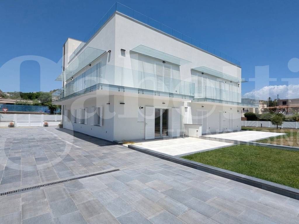 appartamento in vendita a Bacoli in zona Fusaro