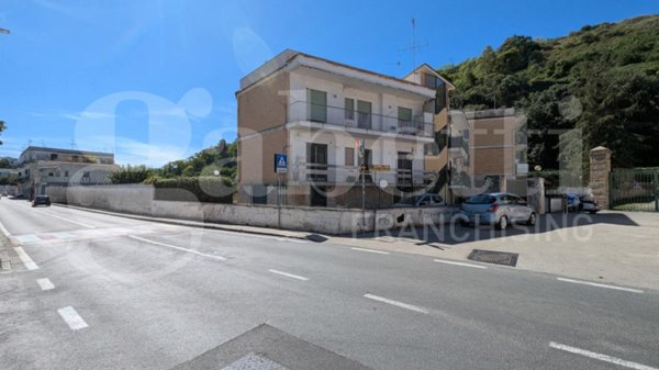 appartamento in vendita a Bacoli in zona Baia