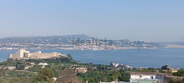 casa indipendente in vendita a Bacoli