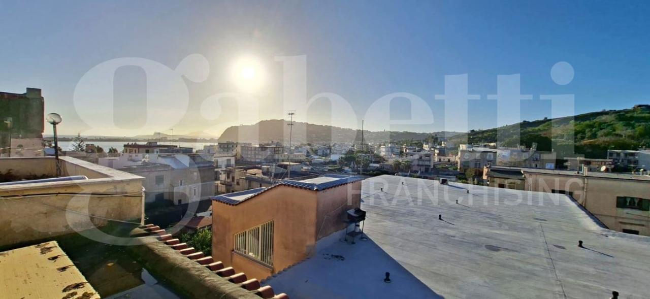 appartamento in vendita a Bacoli in zona Miseno