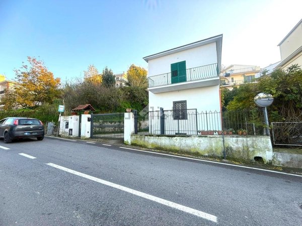 appartamento in vendita a Bacoli in zona Baia