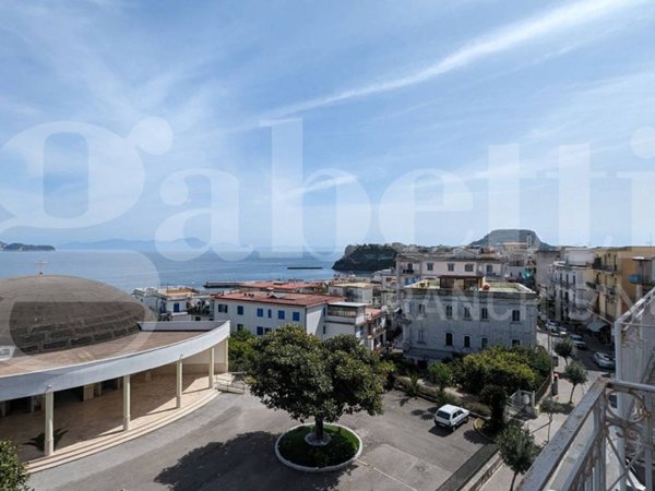 appartamento in vendita a Bacoli in zona Baia