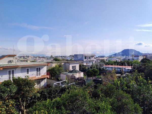 appartamento in vendita a Bacoli in zona Miseno