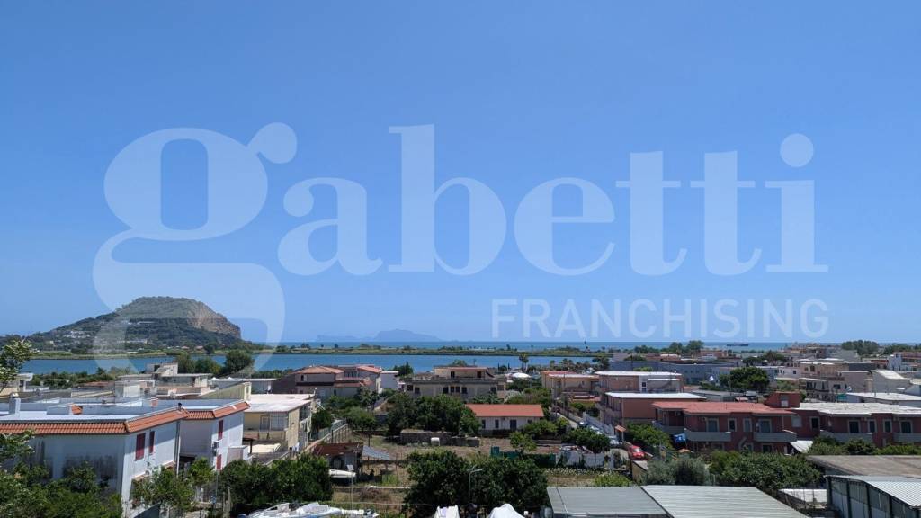 appartamento in vendita a Bacoli in zona Miliscola