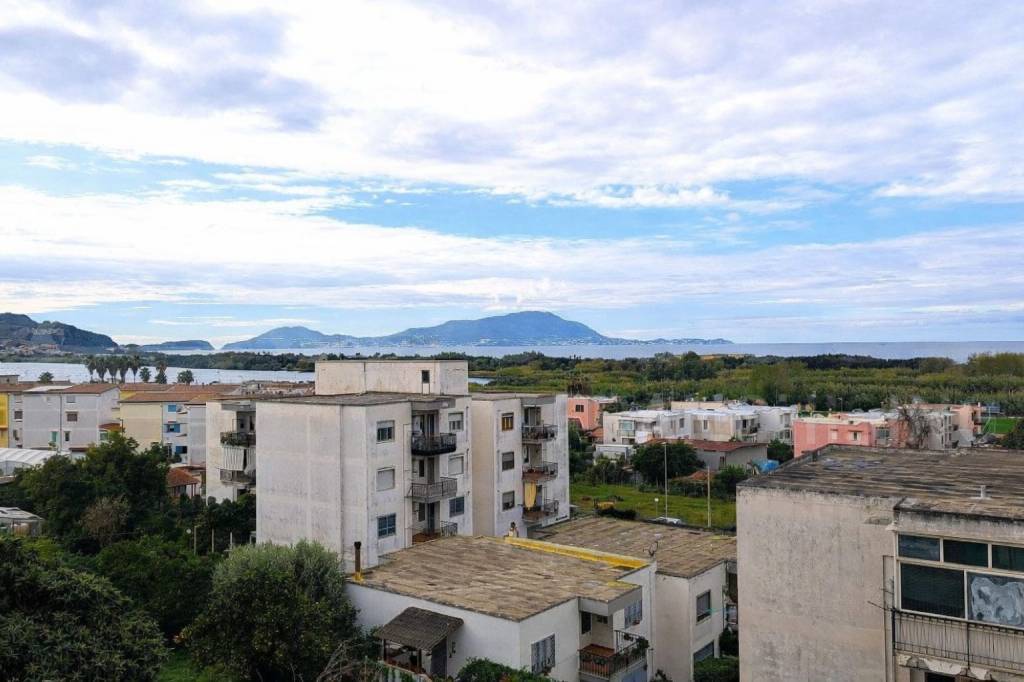 appartamento in vendita a Bacoli in zona Fusaro