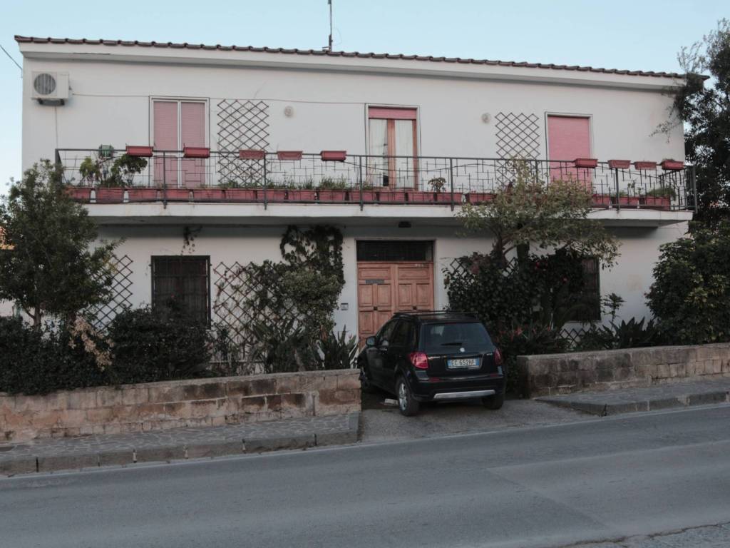 casa indipendente in vendita a Bacoli