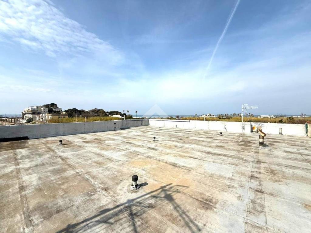 appartamento in vendita a Bacoli in zona Torregaveta