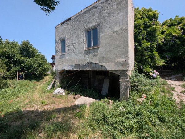 appartamento in vendita a Bacoli in zona Fusaro