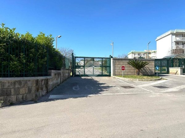 appartamento in vendita a Bacoli in zona Fusaro