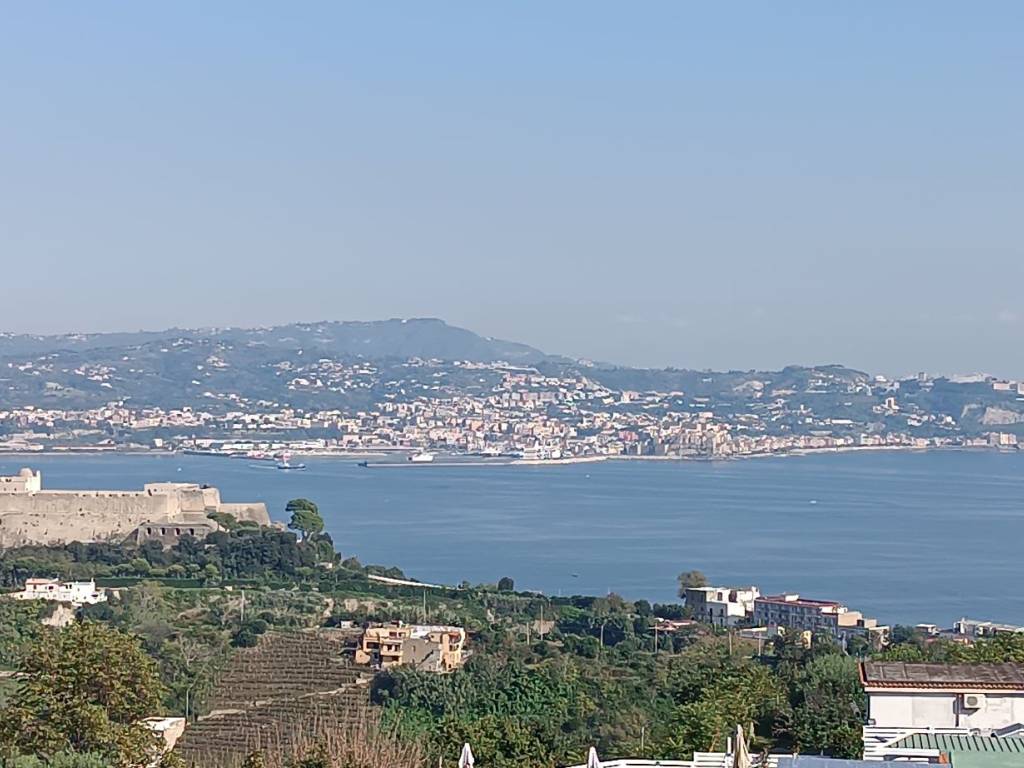 casa indipendente in vendita a Bacoli