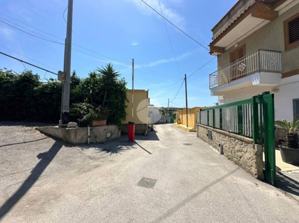 appartamento in vendita a Bacoli in zona Fusaro