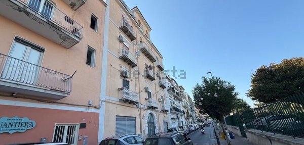 locale commerciale in vendita a Bacoli in zona Miliscola