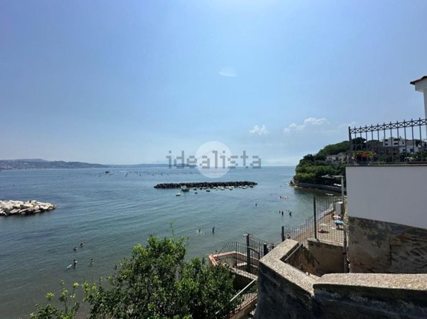 appartamento in vendita a Bacoli in zona Miliscola