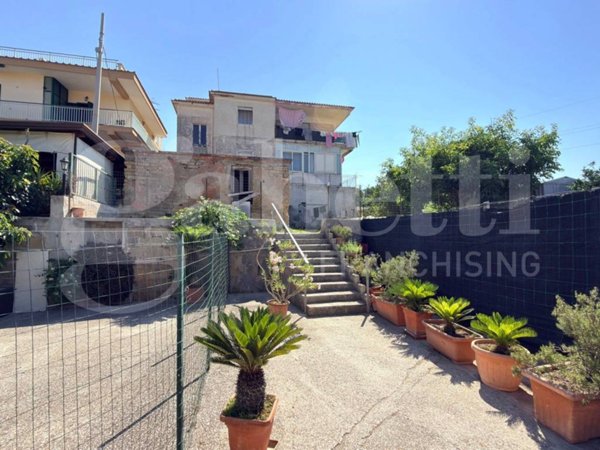 appartamento in vendita a Bacoli in zona Fusaro