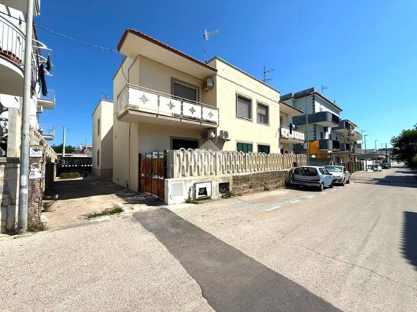 appartamento in vendita a Bacoli in zona Torregaveta