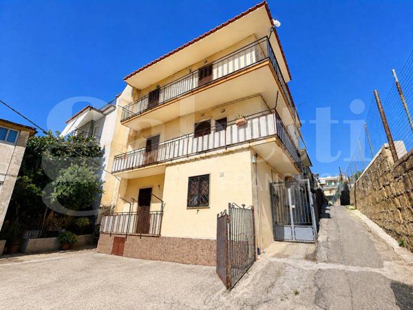 appartamento in vendita a Bacoli in zona Fusaro