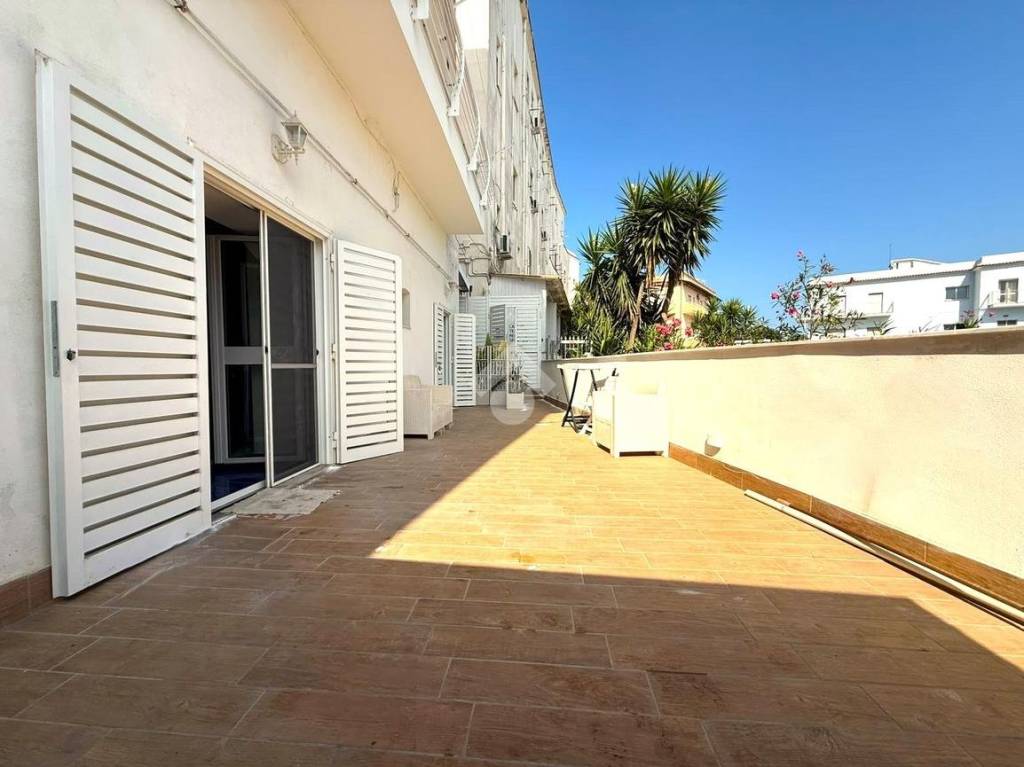 appartamento in vendita a Bacoli in zona Torregaveta