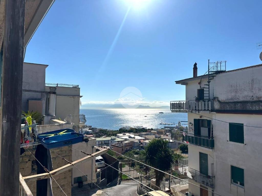 appartamento in vendita a Bacoli in zona Miliscola