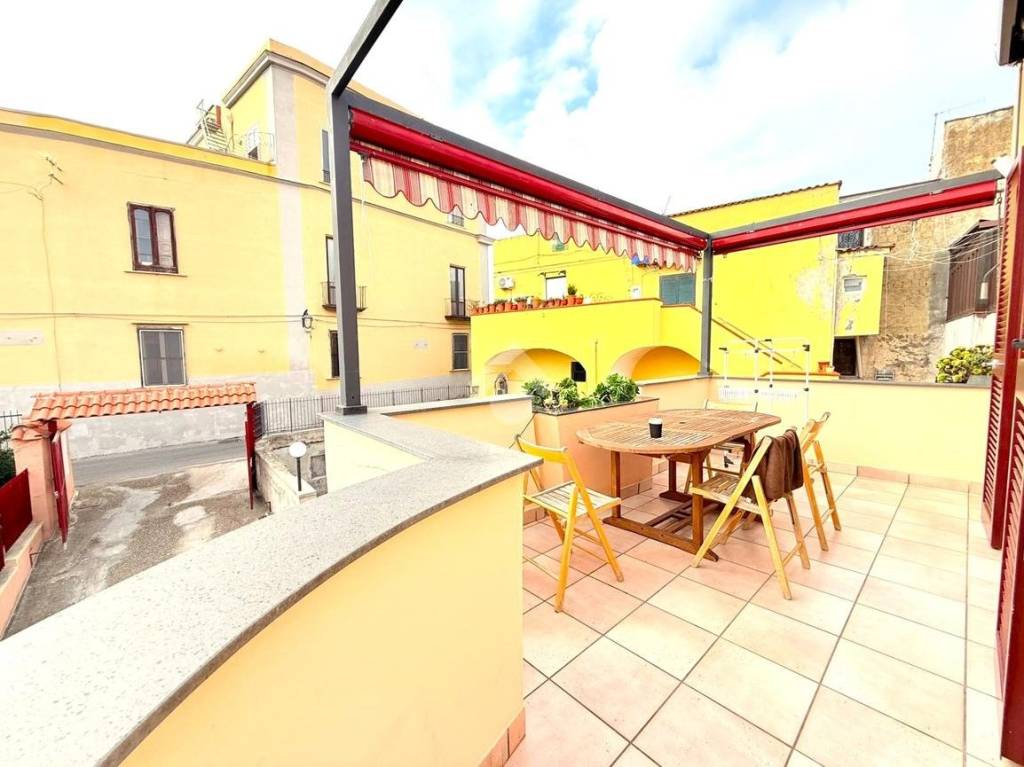 appartamento in vendita a Bacoli in zona Miliscola