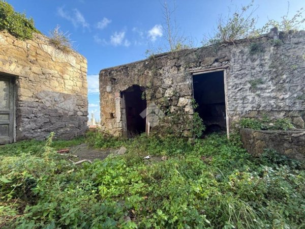 casa indipendente in vendita a Barano d'Ischia