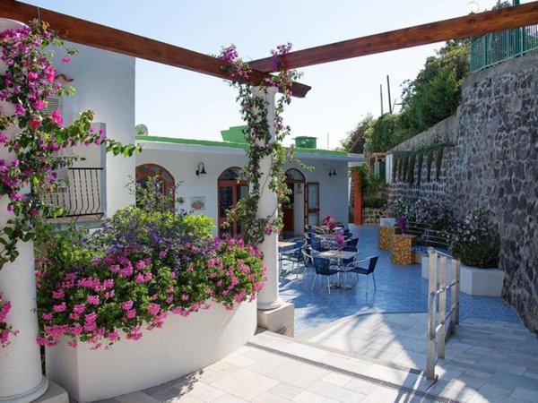 negozio in vendita a Barano d'Ischia