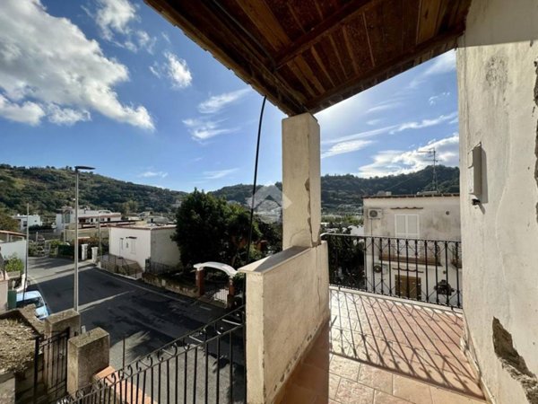 intera palazzina in vendita a Barano d'Ischia