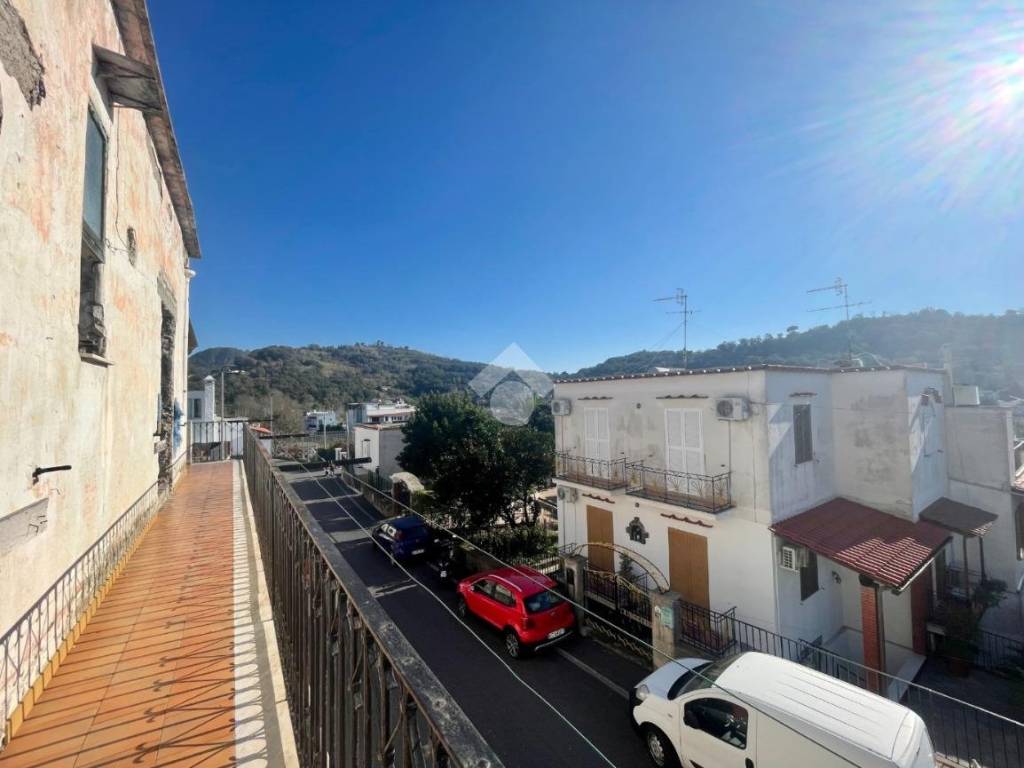 intera palazzina in vendita a Barano d'Ischia