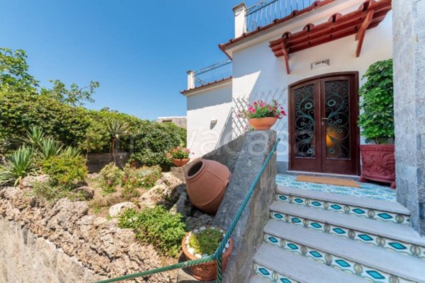 casa indipendente in vendita a Barano d'Ischia