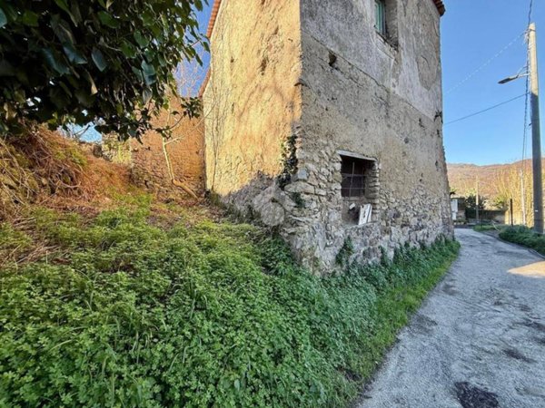 pentavano in vendita a Barano d'Ischia